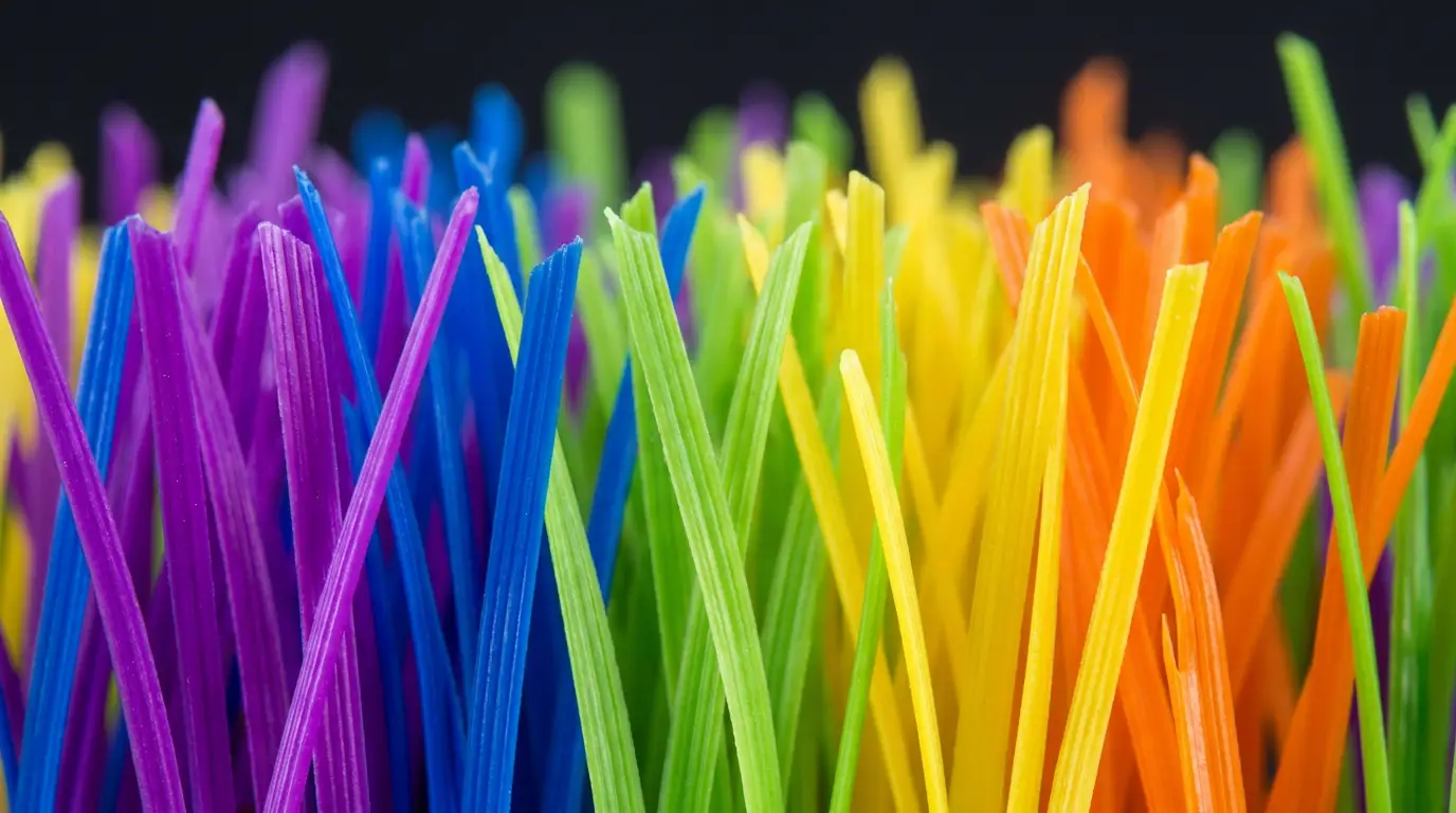 9 colores PlayZone: guía visual para elegir la combinación perfecta de pasto sintético colorido